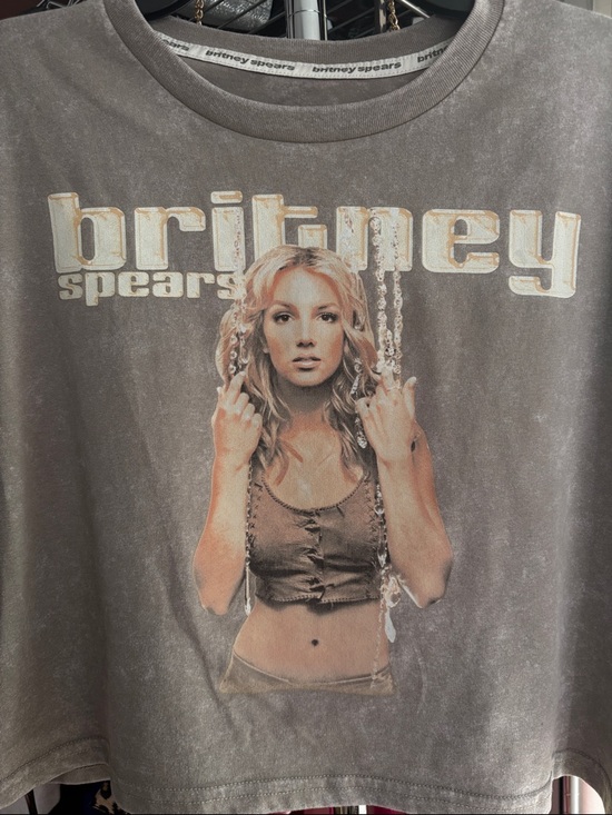 Tops - Britney Spears Graphic Tee crop top Y2K